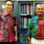 Direktur LaSalle College (Kiri), Designer Embran Nawawi (Kanan)