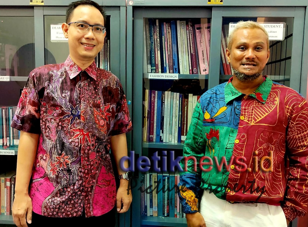 Direktur LaSalle College (Kiri), Designer Embran Nawawi (Kanan)