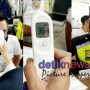 Siaga Corona, PT. KAI Daop 8 Surabaya Pasang Thermo Gun Dan Bagi Masker