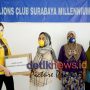 Luxiediandra Vice President Lions Club Surabaya Millenium Salurkan Bansos ke Akhmadzainurrakhmanfoundation