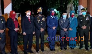 Teks fhoto: Kapolres Melawi AKBP Tris Supriadi Irup AKRS di Makam Pahlawan Taman Bahagia Nanga Pinoh