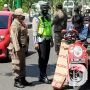 Disiplin Prokes, Ops Yustisi Polres Gresik Stop Covid-19 di PPKM Mikro