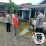 Polsek Kedamean Gresik Tinjau Lokasi Banjir