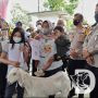 Kapolda Jatim Beri Doorprize 5 Ekor Kambing ke Peserta Vaksinasi di Lumajang