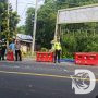 Satlantas Polres Bojonegoro Pasang Road Barrier dan Police Line di Jembatan yang Longsor