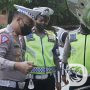 Satlantas Polres Gresik Cek Kesiapan Ranmor dan Perlengkapan Jelang Nataru