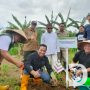 Direktur Operasi Perum Perhutani dan Anggota Komisi VI DPR RI Tanam Pohon di Banyuwangi
