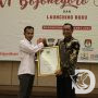 Wujud Keterbukaan Informasi Publik, Kapolres Terima Penghargaan PWI Bojonegoro Award