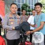 Polres Gresik Ungkap Kasus Curanmor, Kembalikan Motor Curian ke Pemilik