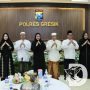 Tim Hadrah Aulian Musthofa Polda Jatim dan Polres Gresik Doa Bersama