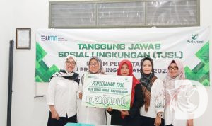 Perhutani KPH Probolinggo Peduli Pendidikan Salurkan Dana TJSL Rp. 20 Juta ke TK Tunas Rimba I Banyuglugur