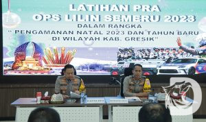 Kapolres Gresik AKBP Adhitya Panji Anom didampingi Wakapolres Kompol Erika Purwana Putra