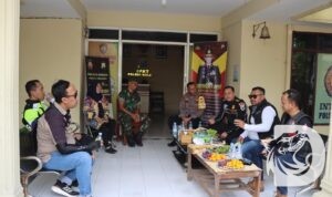 Kapolres Gresik AKBP Adhitya Panji Anom dan Forkopimda patroli gabungan ibadah natal