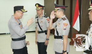 Kapolres Gresik AKBP Adhitya Panji Anom pimpin mutasi jabatan