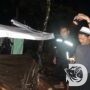 Polres Bondowoso Evakuasi Kakek Tinggal di Tengah Hutan Pinus