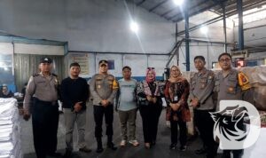 Kapolres Nganjuk AKBP Muhammad cek persiapan anggota pengamanan produksi surat suara di PT. Temprina