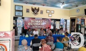 Kapolres Tanjung Perak AKBP William Cornelis Tanasale saat Jum'at Curhat