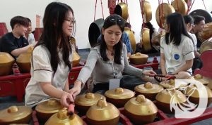 NSA kolaborasi dengan ITS, mengajarkan budaya Indonesia dengan mahasiswa asing