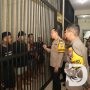 Kapolres Gresik Cek Ruang Tahanan, Pastikan Situasi Kondusif