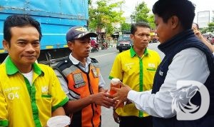 Satreskrim Polres Bojonegoro berbagi nasi kotak