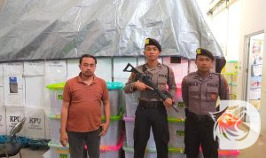 Polres Gresik lakukan pengamanan logistik Pemilu di gudang KPU