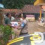 Polres Sampang Bagikan Sembako ke Warga Terdampak Banjir