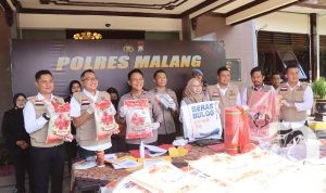 Polres Malang ungkap jaringan pemalsu beras Bulog jadi kemasan premium