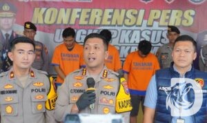 Kapolresta Sidoarjo Kombespol Christian Tobing ungkap kasus pengeroyokan