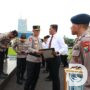 Kapolda Jatim di Hari Kesadaran Nasional, Beri Penghargaan Anggota Berprestasi