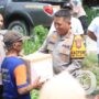 Polres Blitar Kota Beri Bantuan Sosial ke Korban Puting Beliung