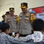 Dukung Makan Bergizi Gratis, Kapolres Gresik Kunjungi SDN 150 Driyorejo