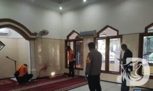 Satreskrim Polres Bojonegoro saat olah TKP