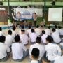 Polres Gresik Gelar Road Safety dan Coaching Clinic, Edukasi Santri Ponpes