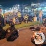 Tingkatkan Keselamatan Berkendara, Polres Ponorogo Bagi Helm di Operasi Patuh Semeru