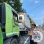 Polresta Banyuwangi Peduli, Bagikan Nasi Kotak ke Sopir Truk di Jalur Ketapang