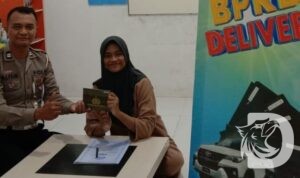 Polres Bondowoso antar BPKB ke rumah warga