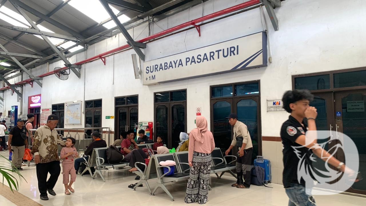 KAI Daop 8 Surabaya minta maaf karena ada gangguan perjalanan KA