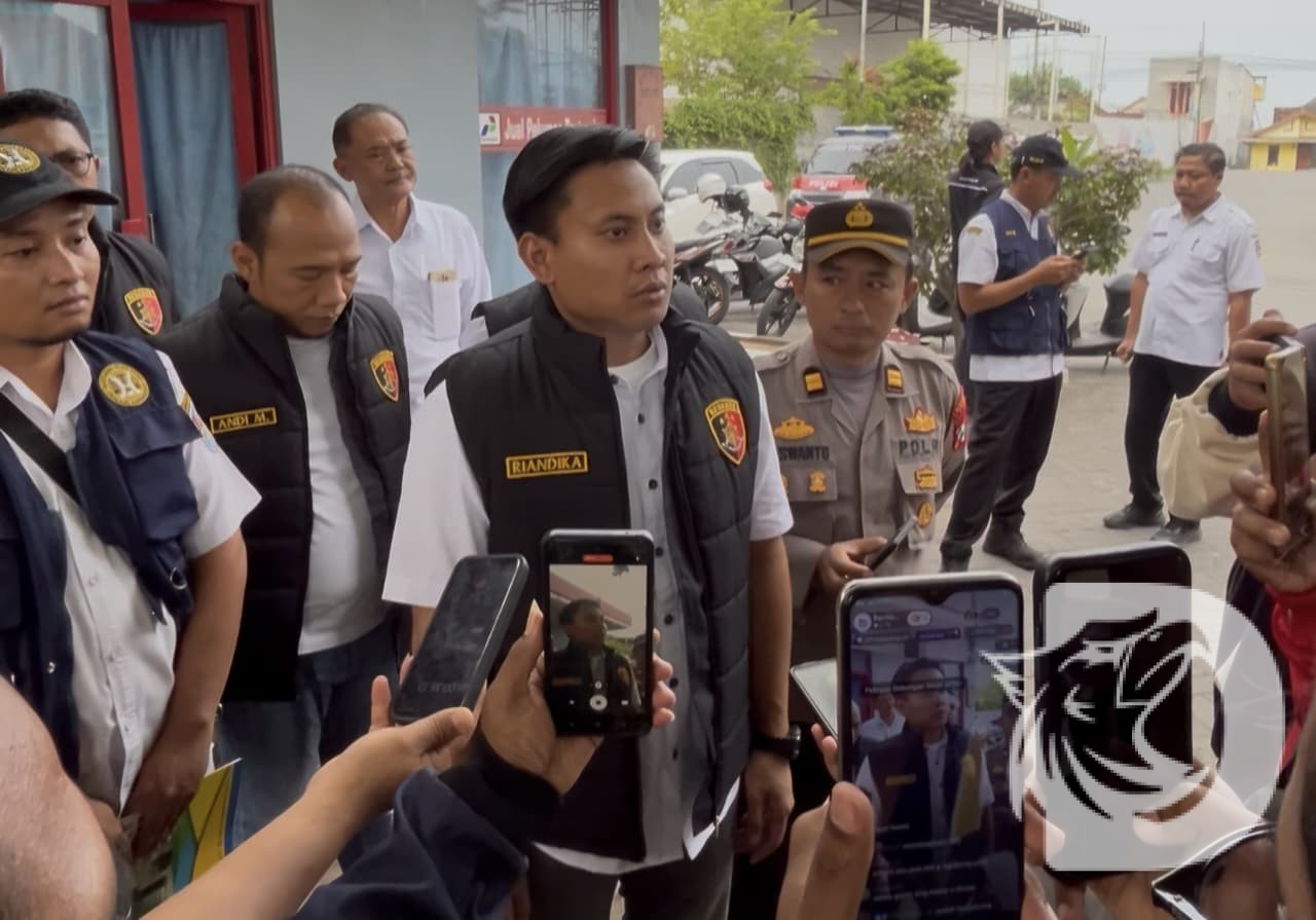 Kanit Tipidter Polres Tuban Iptu I Made Riandika Darsana sidak SPBU