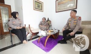 Polda Jatim silaturahmi di HUT Humas Polri