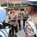 Kapolres Pelabuhan Tanjung Perak Surabaya AKBP Wahyu Hidayat cek kesiapan anggota