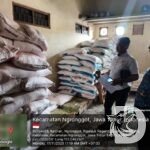 Polres Nganjuk bersama Dinas Pertanian tinjau pupuk bersubsidi