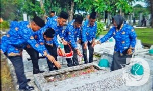 ASN Polda Jatim ziarah ke TMP