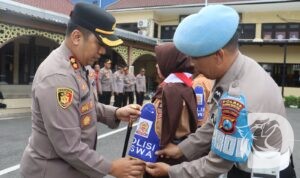 Kapolres Pelabuhan Tanjung Perak Surabaya AKBP Wahyu Hidayat kukuhkan Polisi Siswa