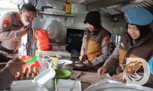 Polda Jatim dirikan dapur lapangan