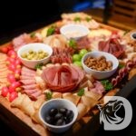 Whiz Luxe Hotel Spazio Surabaya menghadirkan rangkaian program dan promo spesial bertema Christmas Carnival Wonderland