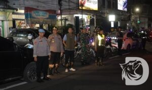 Polres Pelabuhan Tanjung Perak dan TNI patroli skala besar