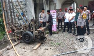 Polres Kediri bangun sumur bor