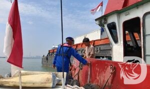 Satpolairud Polres Gresik gandeng HNSI jaga ekosistem laut