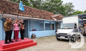 Kapolres Tulungagung AKBP Muhammad Taat Resdi lepas mobil MBG