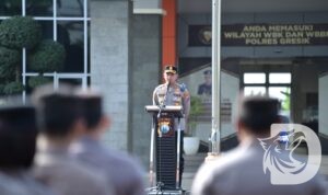 Kapolres Gresik AKBP Rovan Richard Mahenu